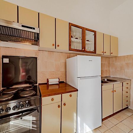 Apartments Kuzma Смоквица Экстерьер фото