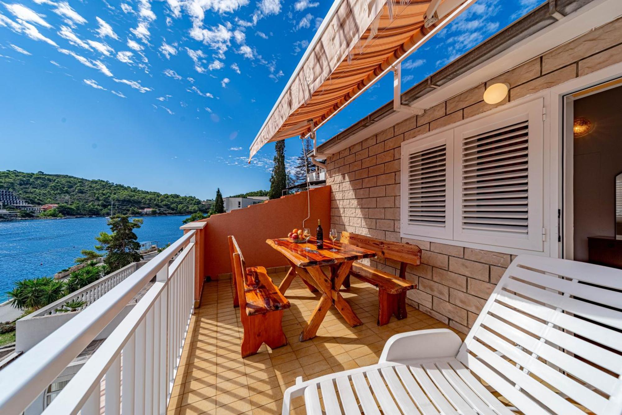 Apartments Kuzma Смоквица Экстерьер фото
