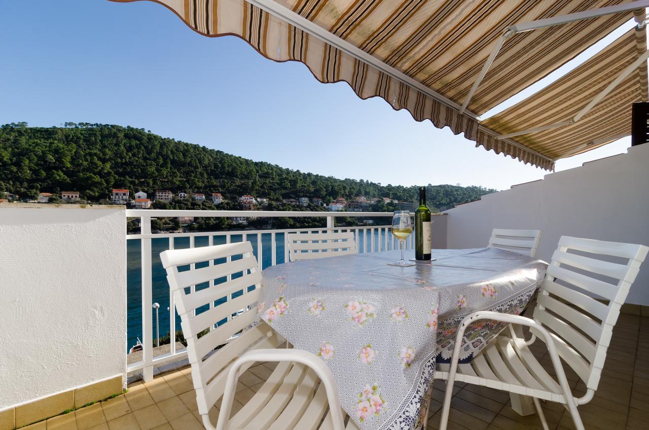 Apartments Kuzma Смоквица Экстерьер фото